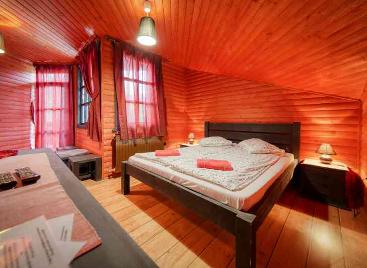 Book House nr.9 Pensiunea Zetevar