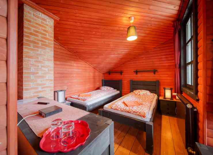 Book House nr.9 Pensiunea Zetevar